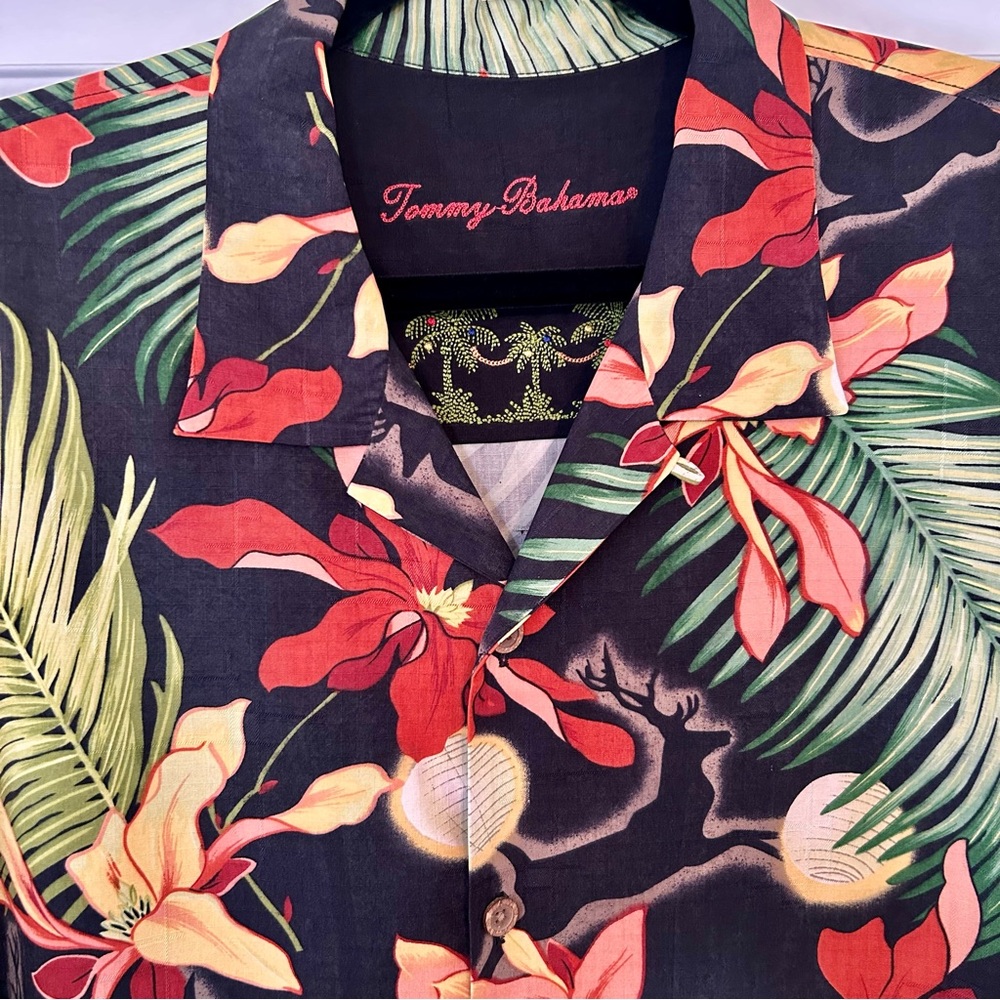 Tommy Bahama 100% Silk Mens Size X-Large Short Sleeve Hawaiian Shirt - Picture 4 of 11